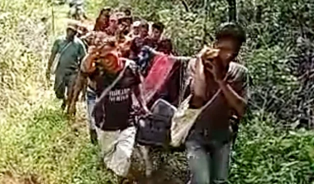 Ibu Hamil di Tapsel Ditandu Pakai Bambu Selama 6 Jam ke RS, Bayi Meninggal