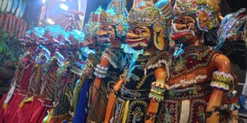 Ribuan Warga Padati Kampung Adat Cirendeu, Wayang Golek Jadi Napas Tradisi Tutup Taun Ngemban Saka Sunda 1959–1960