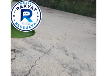 Proyek pembangunan jalan cor beton di Dusun V Bumi Agung Jaya, Kecamatan Buay Rawan, Kabupaten OKU Selatan, menuai sorotan tajam dari masyarakat